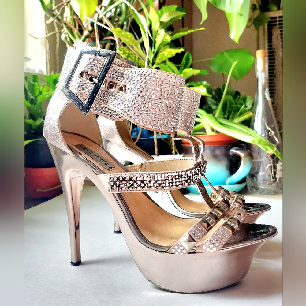 Steve Madden metalic platform heels size 9